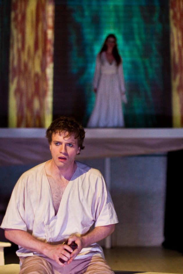 On bascule comme on aime : d&rsquo;une seule faute. Le Moine de Lewis, mis en scène par Louis-Philippe Labrèche