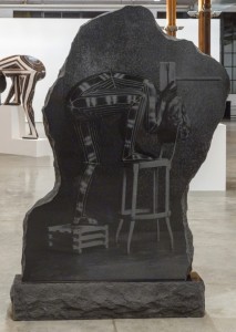 Valérie Blass, Sculpture Bidon, 2012, impression au laser sur granite, 70" x 51" x 9". crédits photographiques : Guy L'Heureux