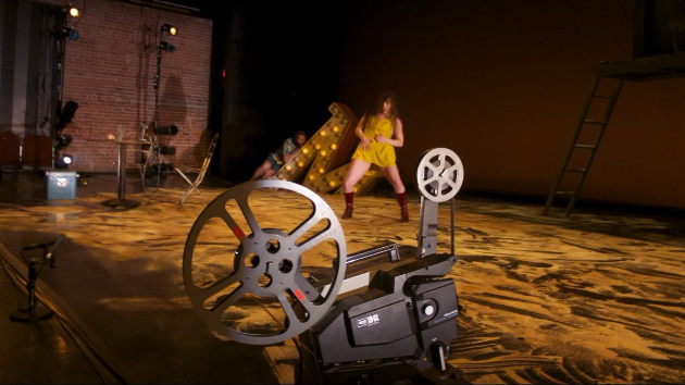 Le désenchantement du monde occidental. Entrevue avec Raphaële Thiriet autour de Everybody knows this is nowhere