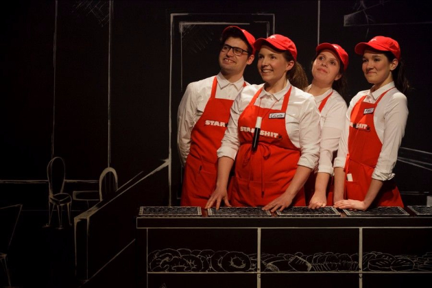 Leur sourire est un front. <em>Starshit </em>  de Julie Renault et Jonathan Caron